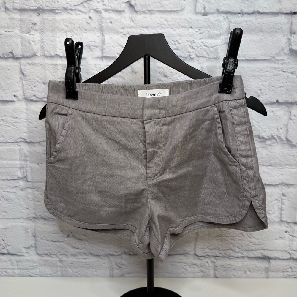 Level 99 “Concrete” Metallic Linen Blend Women's Shorts Sz 26
